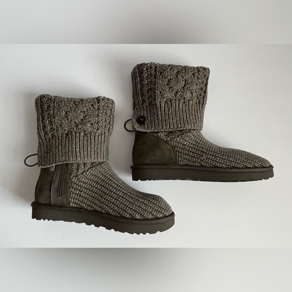 UGG Gray Classic Cardi Cabled Knit Boots Size 10 NEVER WORN - Picture 12 of 14